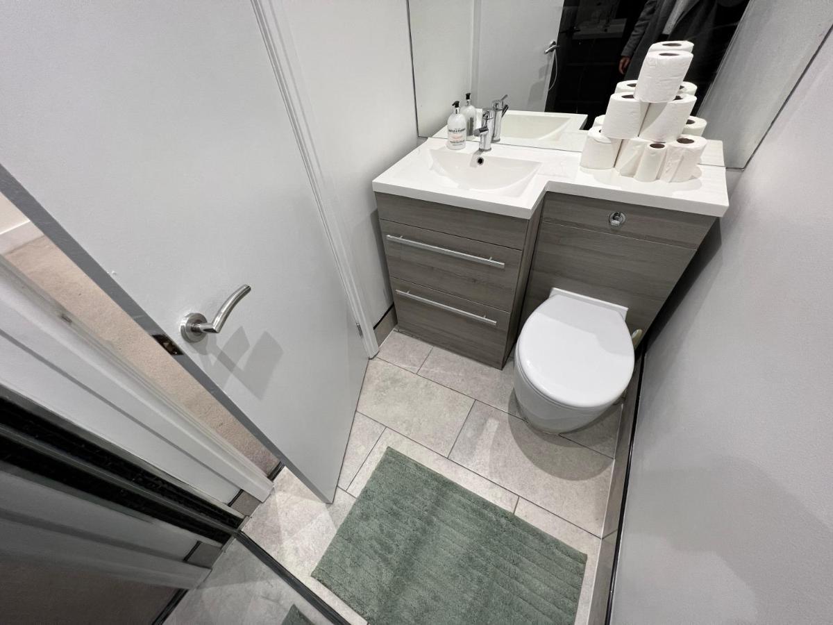 Streatham House - 2 Bedroom - Sleeps 6 - Free Wifi Streatham Vale ภายนอก รูปภาพ