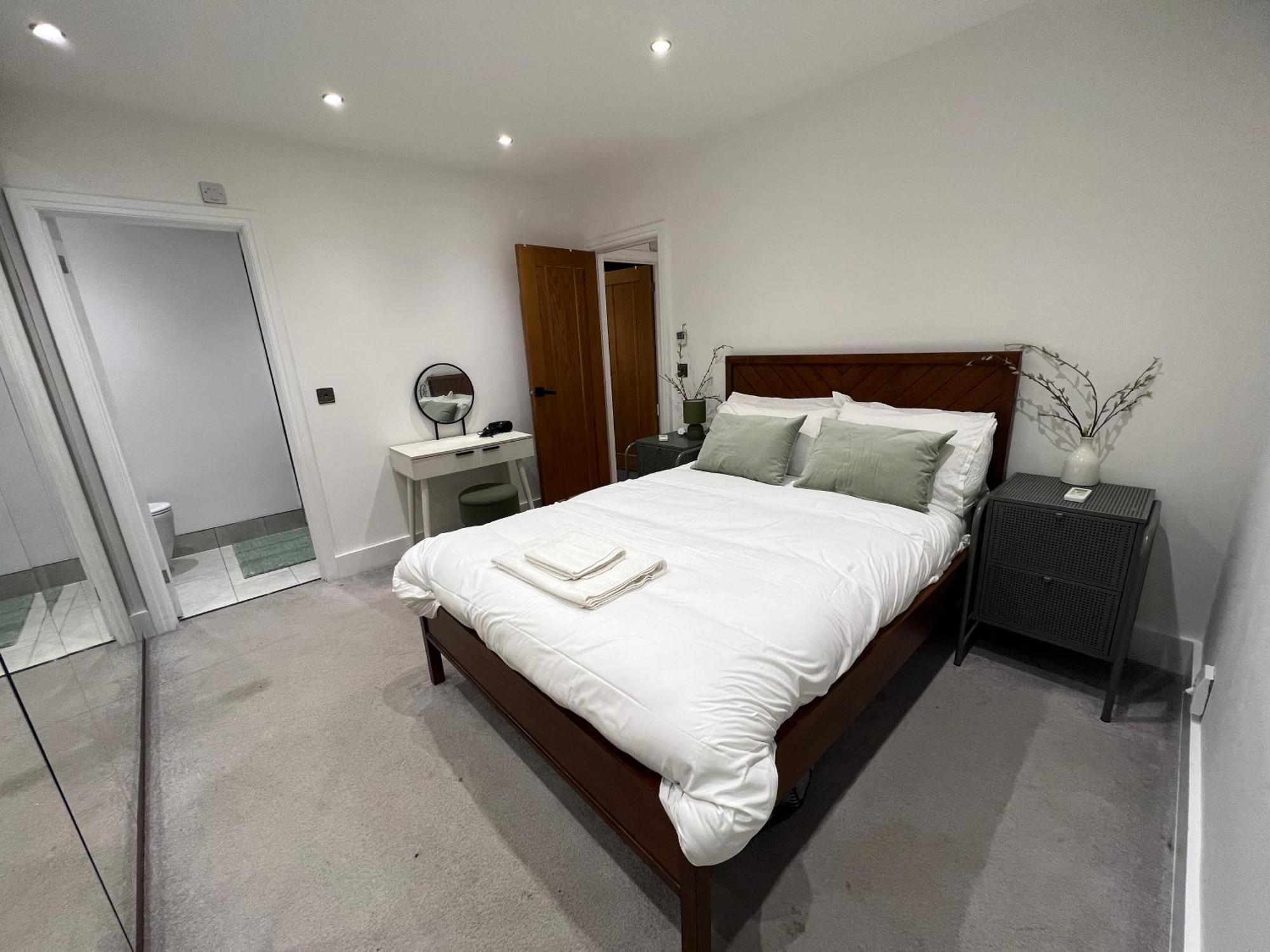 Streatham House - 2 Bedroom - Sleeps 6 - Free Wifi Streatham Vale ภายนอก รูปภาพ