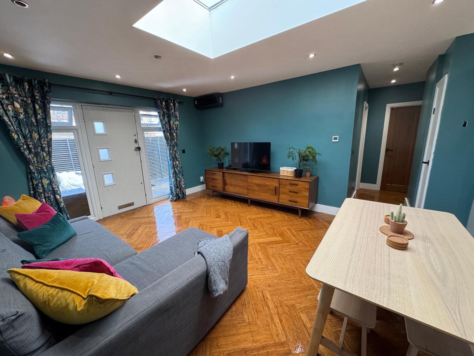 Streatham House - 2 Bedroom - Sleeps 6 - Free Wifi Streatham Vale ภายนอก รูปภาพ
